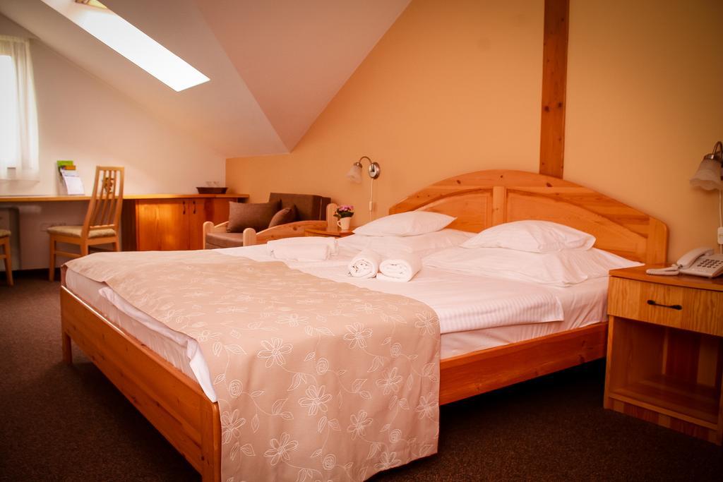 Diofa Panzio Bed & Breakfast Villány Cameră foto