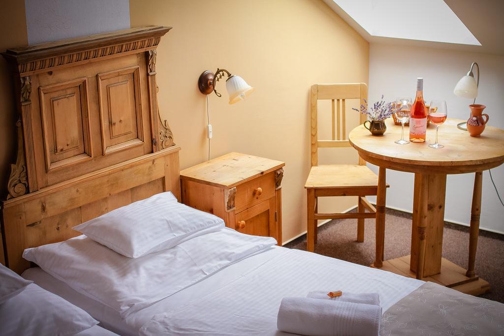 Diofa Panzio Bed & Breakfast Villány Cameră foto
