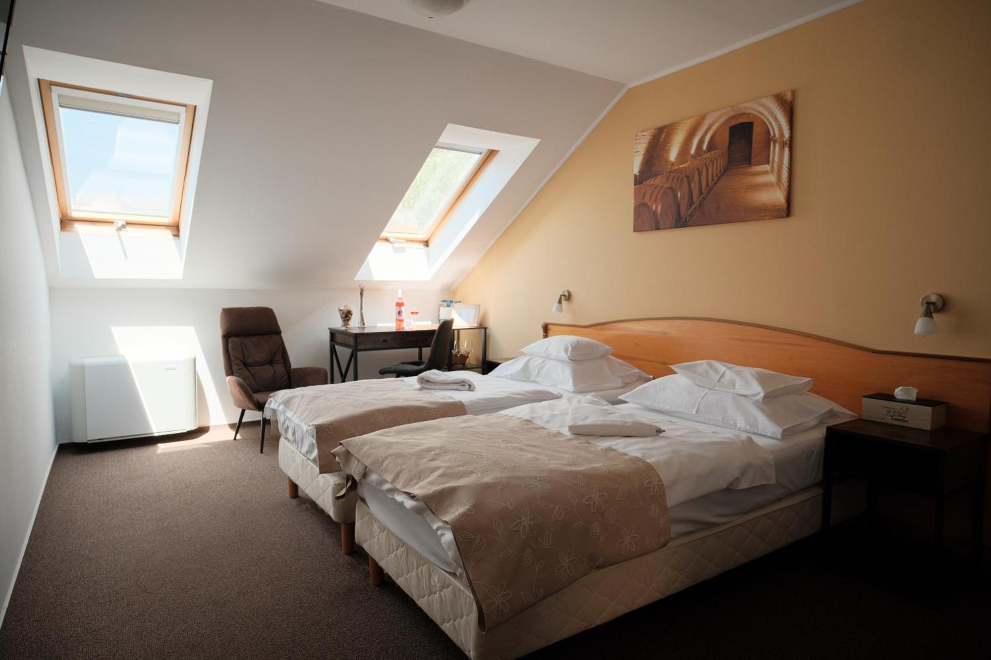 Diofa Panzio Bed & Breakfast Villány Exterior foto